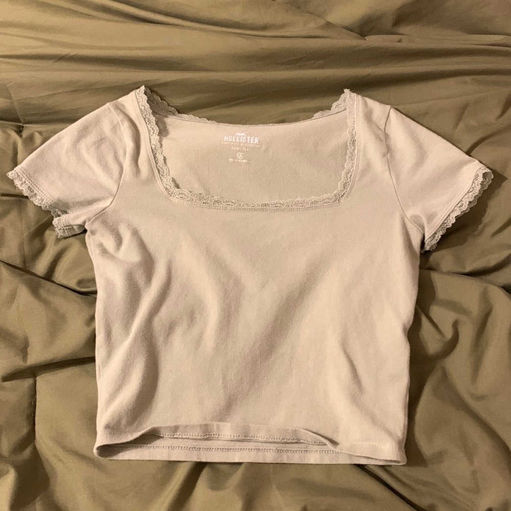 Hollister top